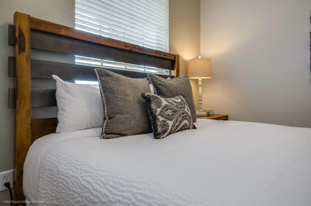 Beautiful Modern Vista Cay Condo, Near Parks-3025 Orlando
