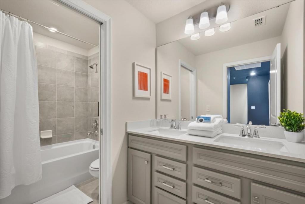 Holiday home 5 Bedrooms - 5 Bathrooms - Windsor Cay 1137bi *