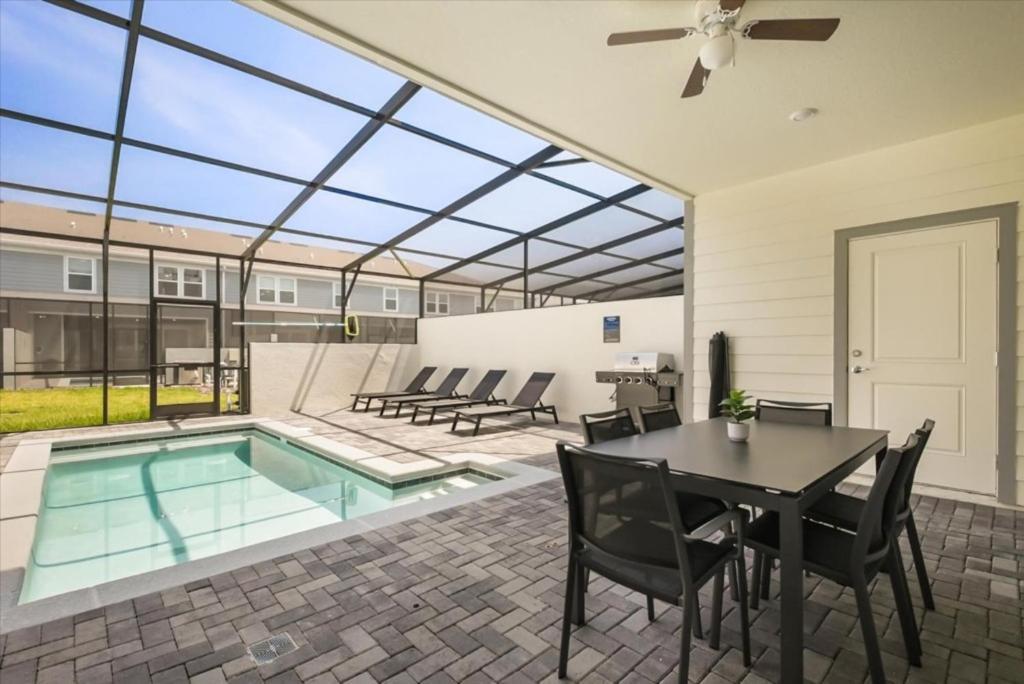 5 Bedrooms - 5 Bathrooms - Windsor Cay 1137bi Orlando