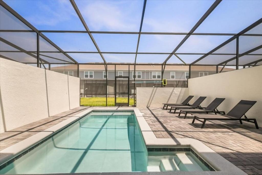 5 Bedrooms - 5 Bathrooms - Windsor Cay 1137bi