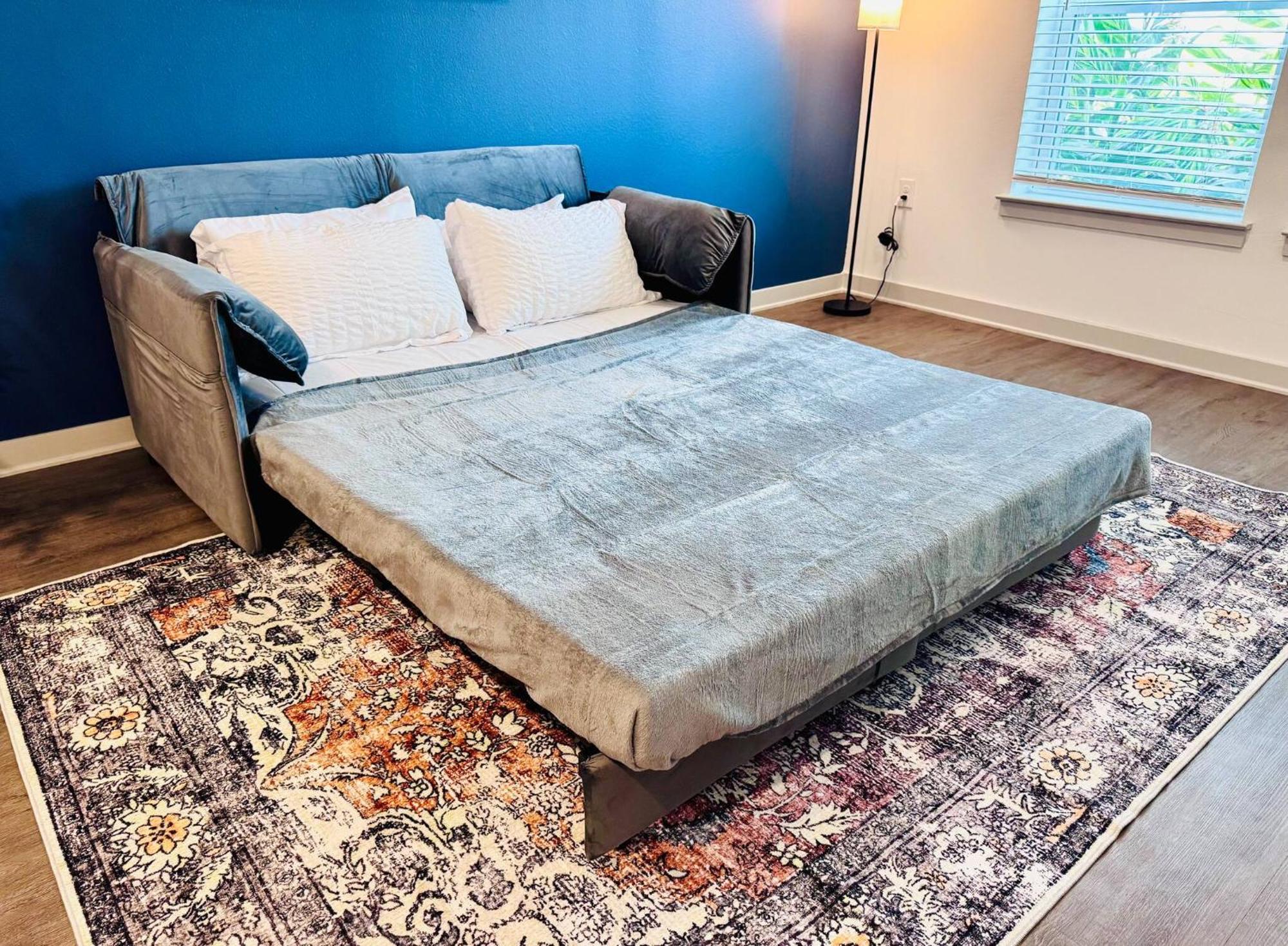 Complete Serene King Escape Pet Friendly W Pool Gym * Orlando