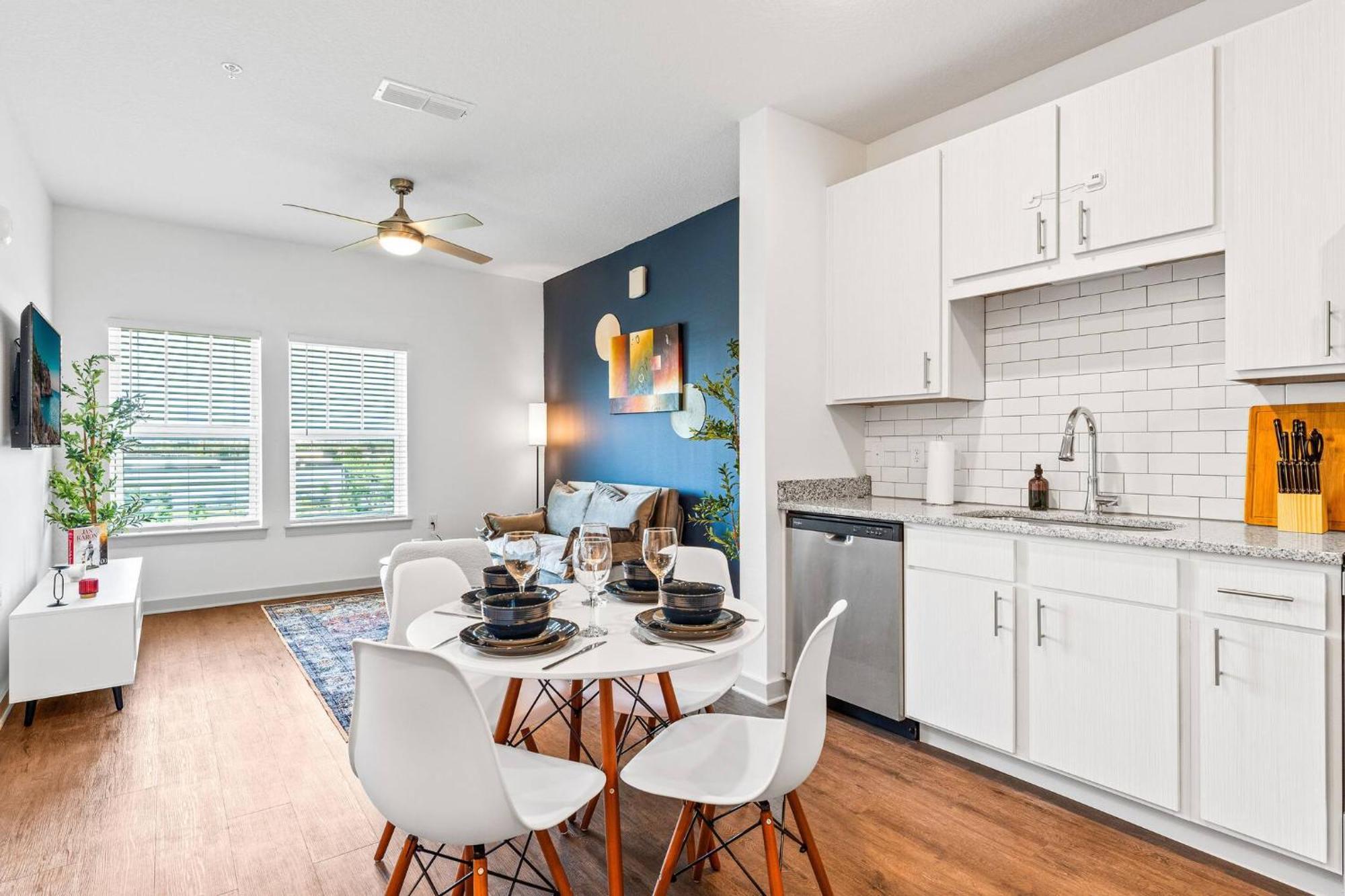 Complete Serene King Escape Pet Friendly W Pool Gym Orlando