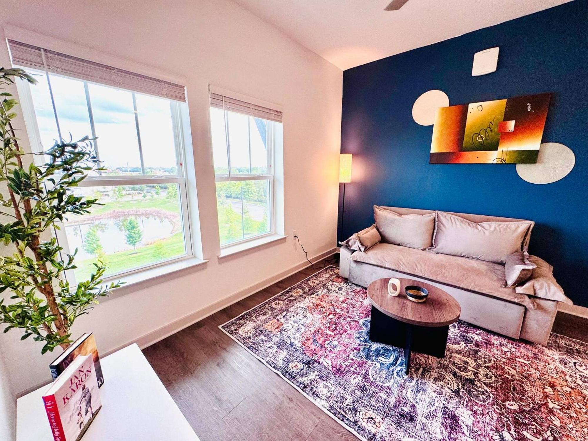 Complete Serene King Escape Pet Friendly W Pool Gym * Orlando