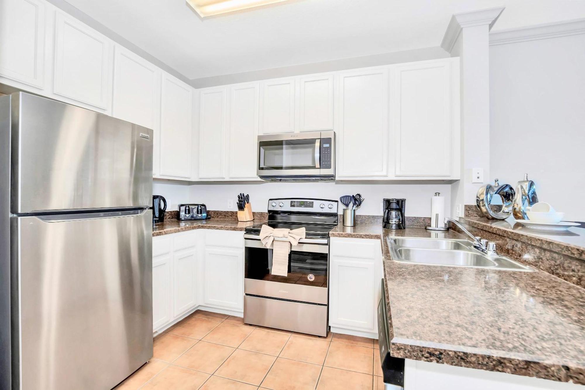 Pet-friendly 3br W Pool Hot Tub Holiday home *