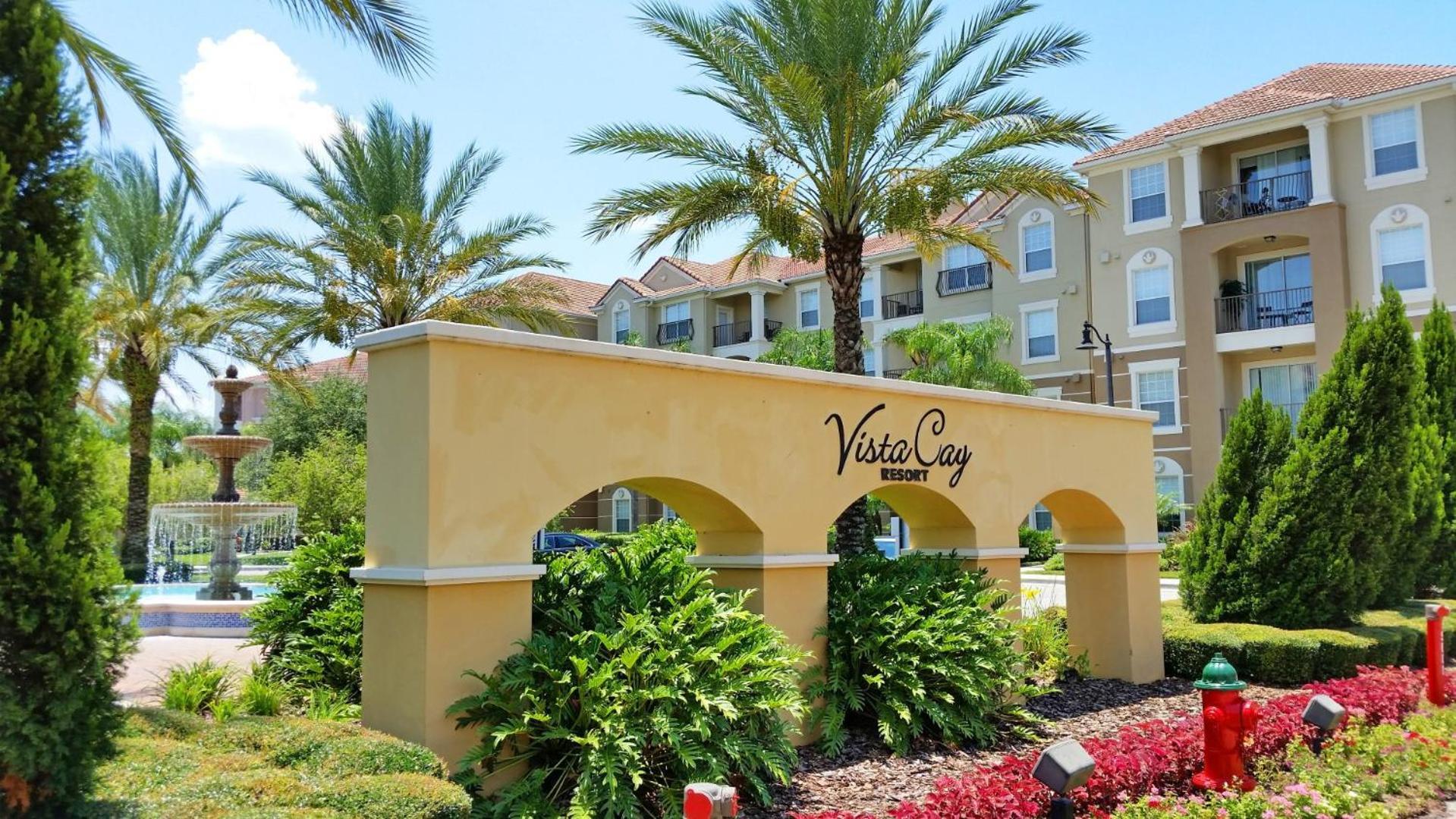 Vista Cay 56 By