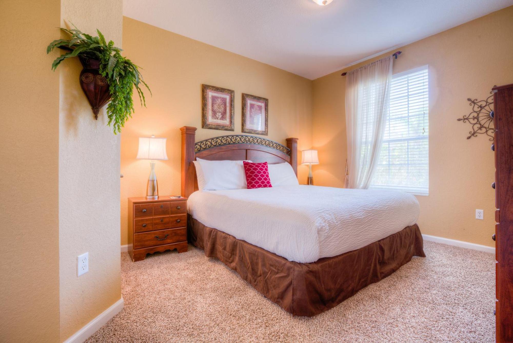 Vista Cay 56 By