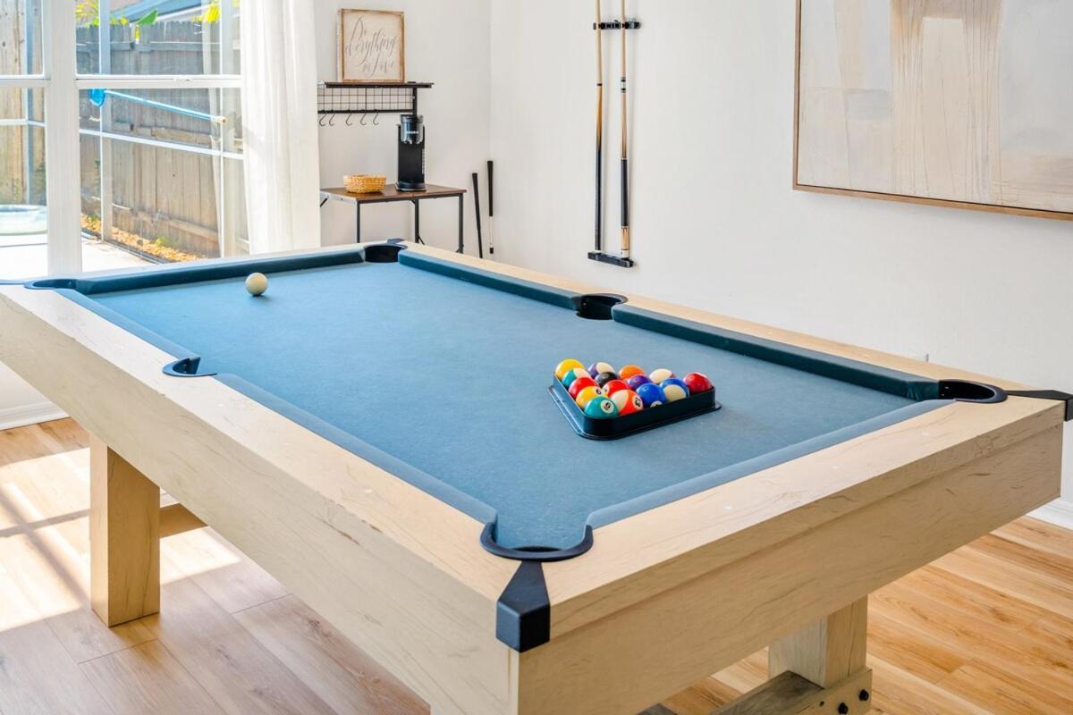 2024 New Private Heated Pool House With Mini Golf