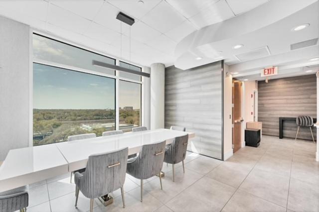 Stunning & Luxurious 2bed 2bath Open Floor Plan Orlando