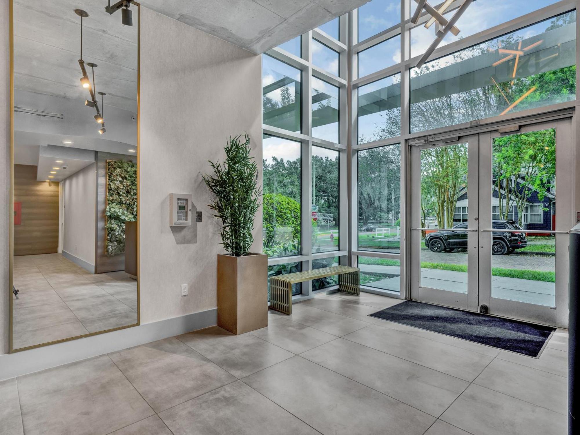 Stunning & Luxurious 2bed 2bath Open Floor Plan Apartment