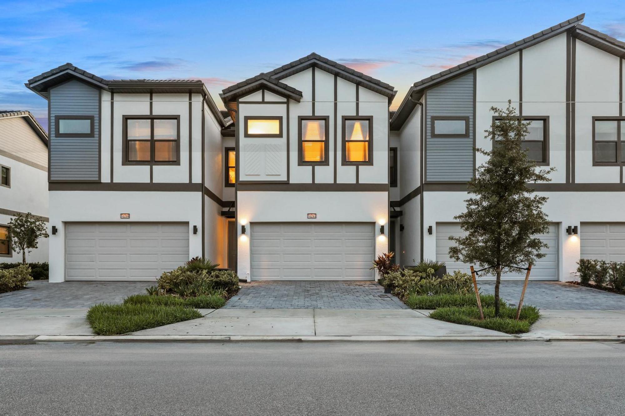 Themed Townhouse Close To Sea World Holiday home