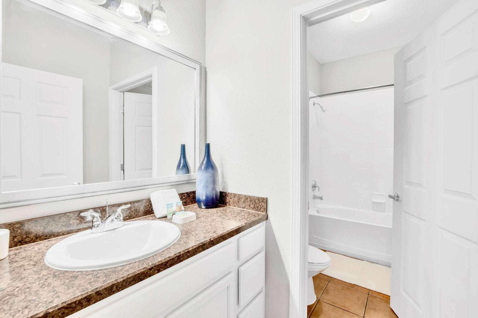 Pet-friendly -upstay Near W Pool