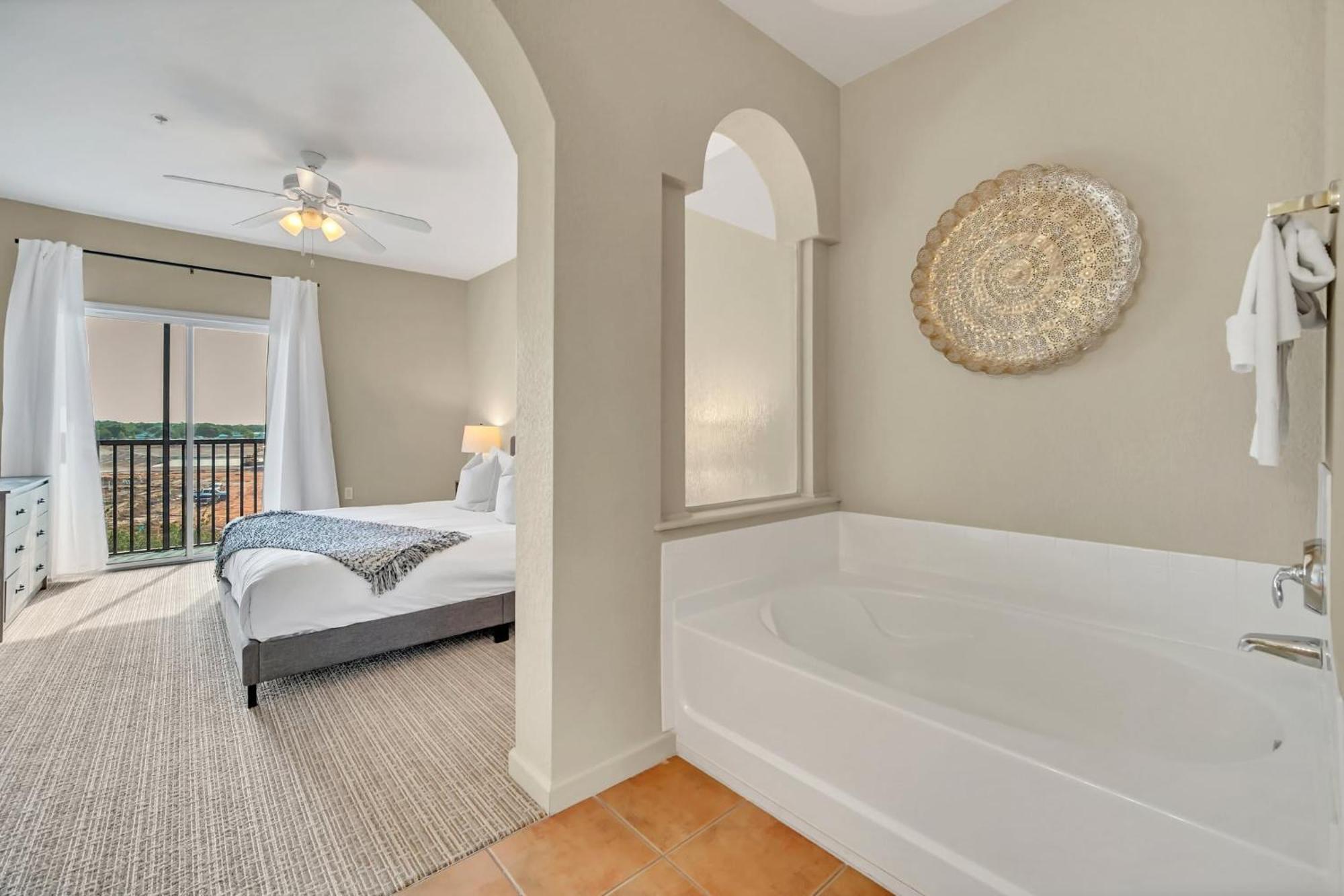 Upstay - - Hot Tub & Pool Holiday home *
