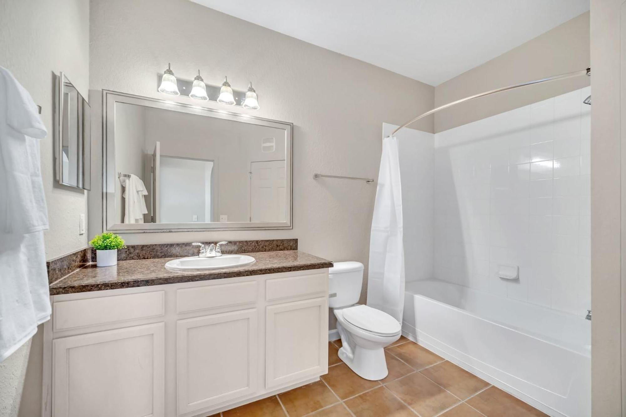Holiday home Modern Pet-friendly - 2br - 6 Mins From Orlando