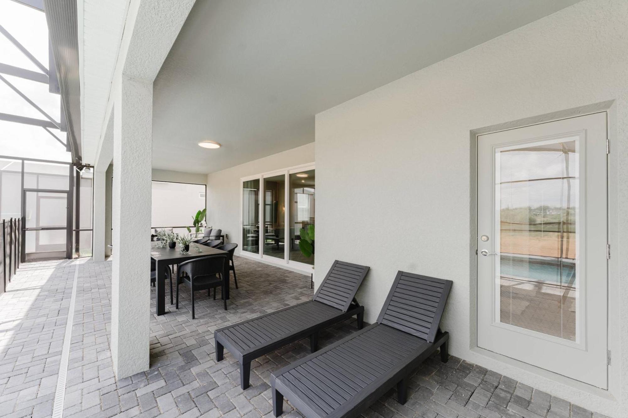 Stunning 8br Pool Gameroom Minutes To Holiday home Orlando