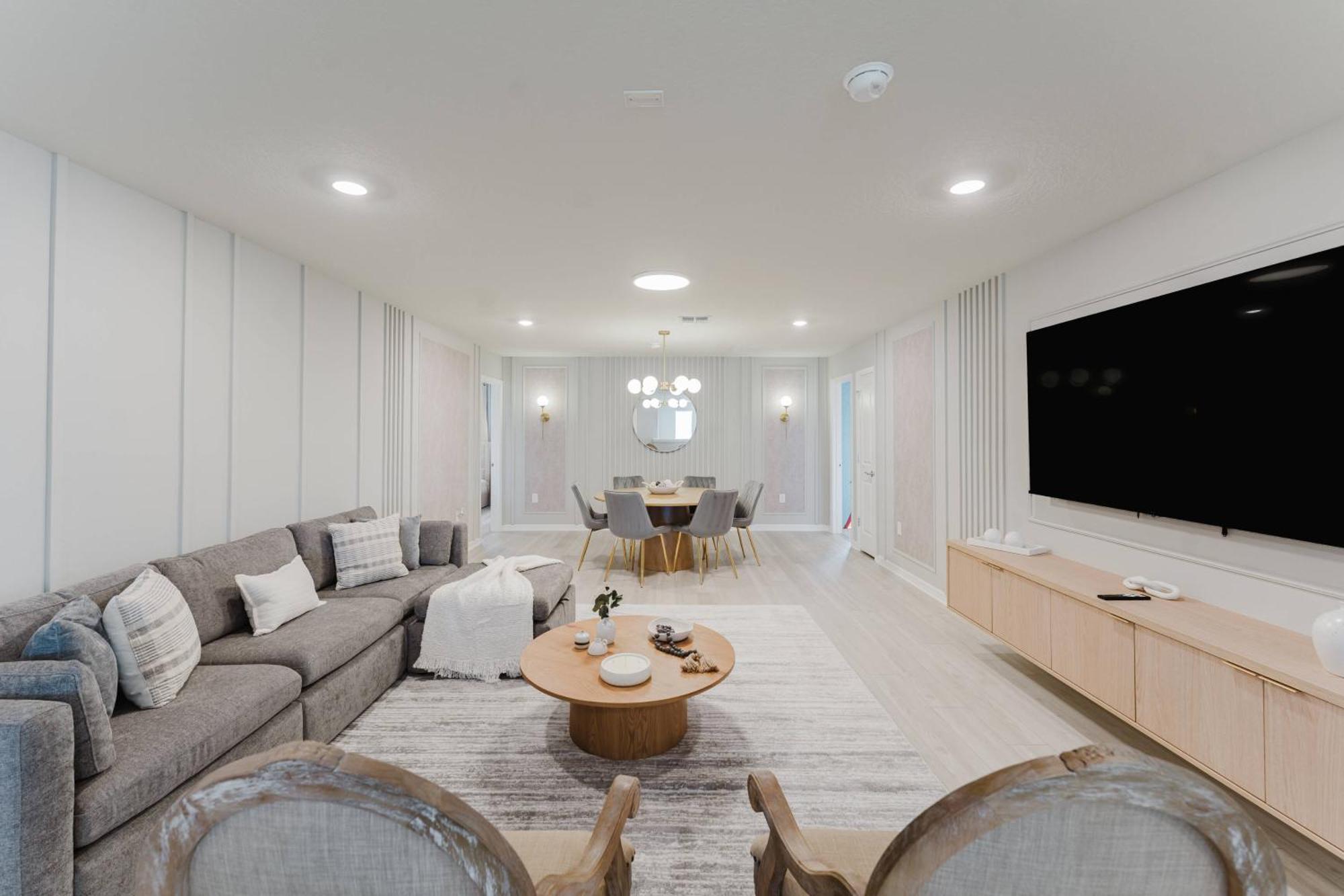 Stunning 8br Pool Gameroom Minutes To Orlando