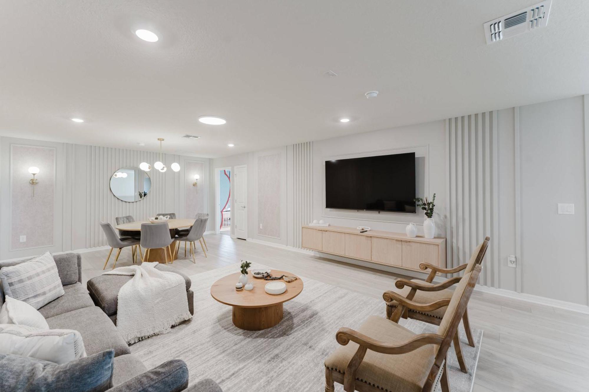 Stunning 8br Pool Gameroom Minutes To Holiday home *