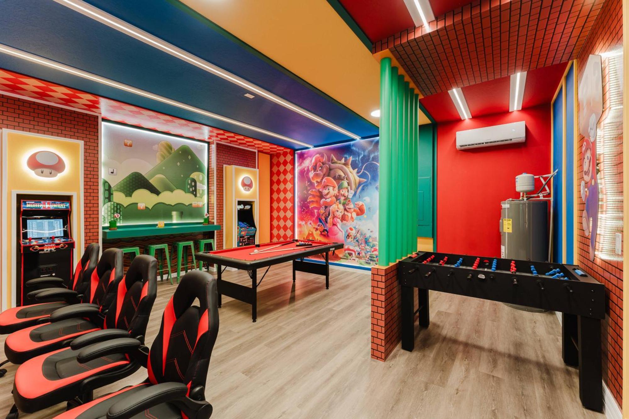 Stunning 8br Pool Gameroom Minutes To Holiday home *