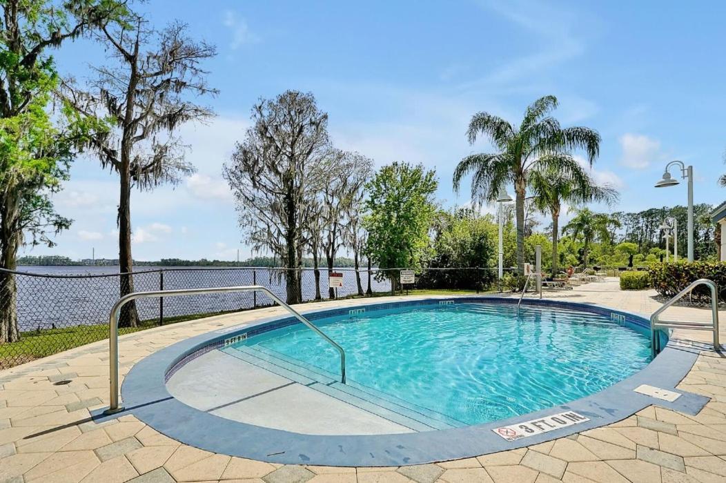 Luxurious Near Disneyland Holiday home *