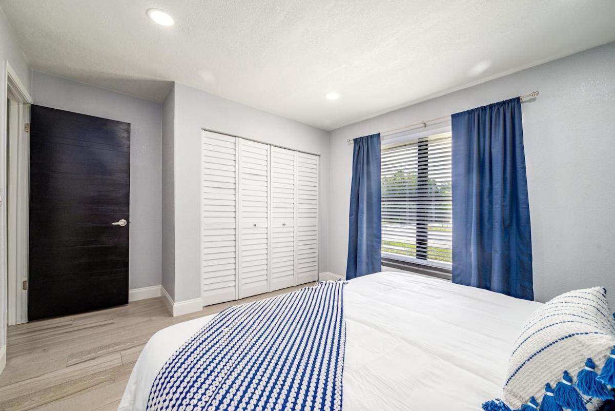Modern 2br Downtown With King Bed, Long Stays, Wifi, Netflix Apartment Orlando