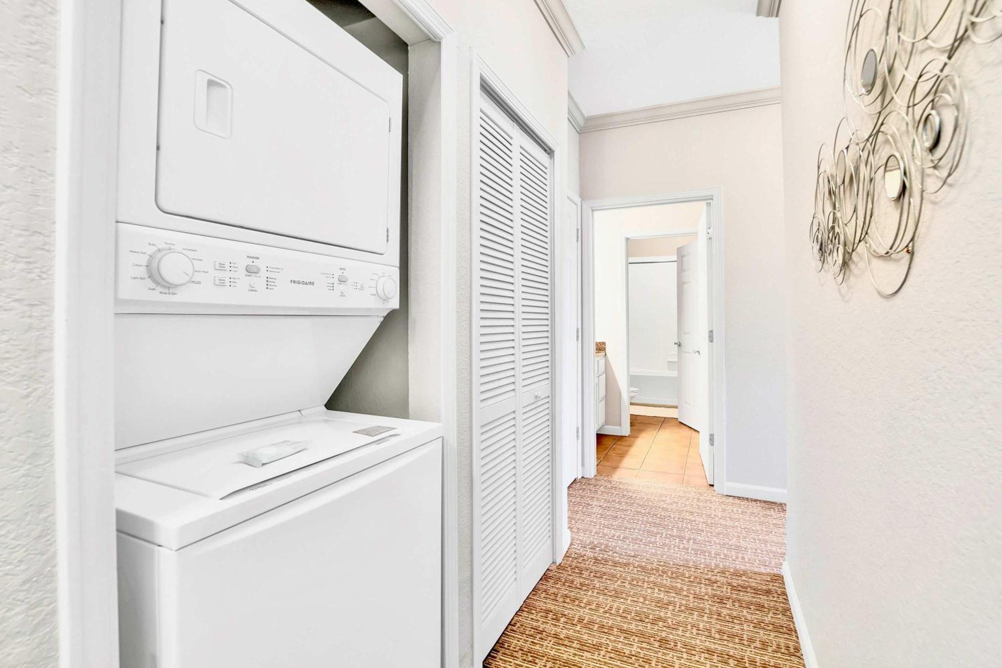 Holiday home Stunning 3br Near - Pool And Hot Tub!