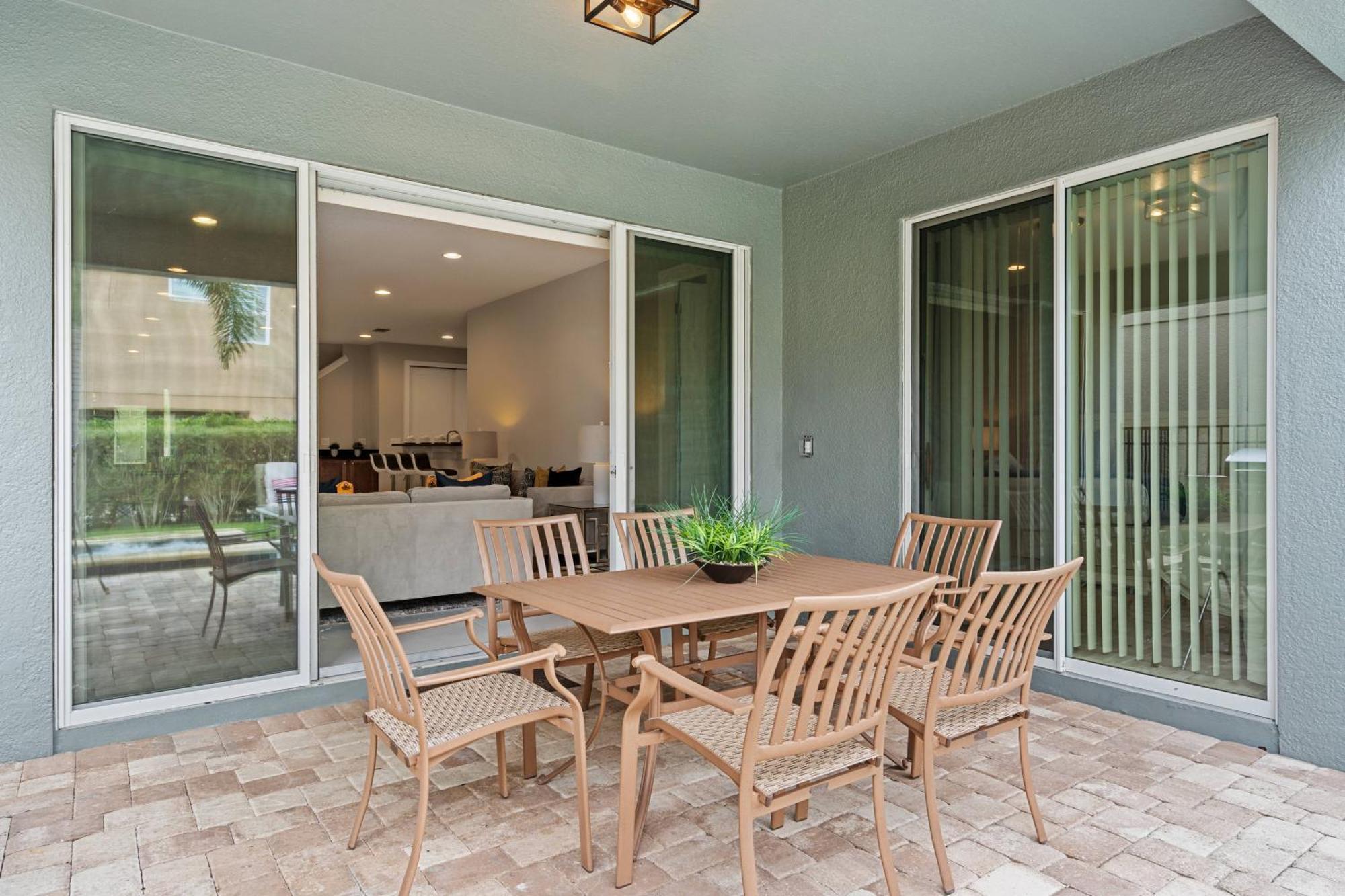 Holiday home Encore 6 Bedroom Vacation With Pool 2301