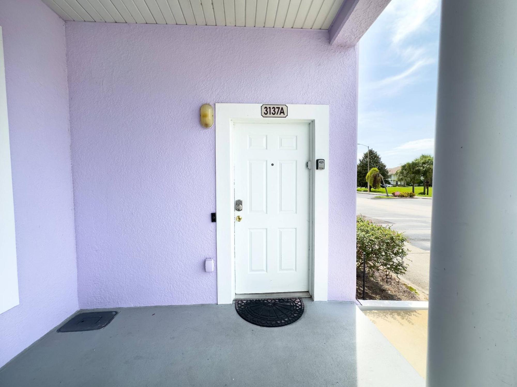 Holiday home Amazing 4 Bedrooms And 3 Baths 2 Miles From Orlando