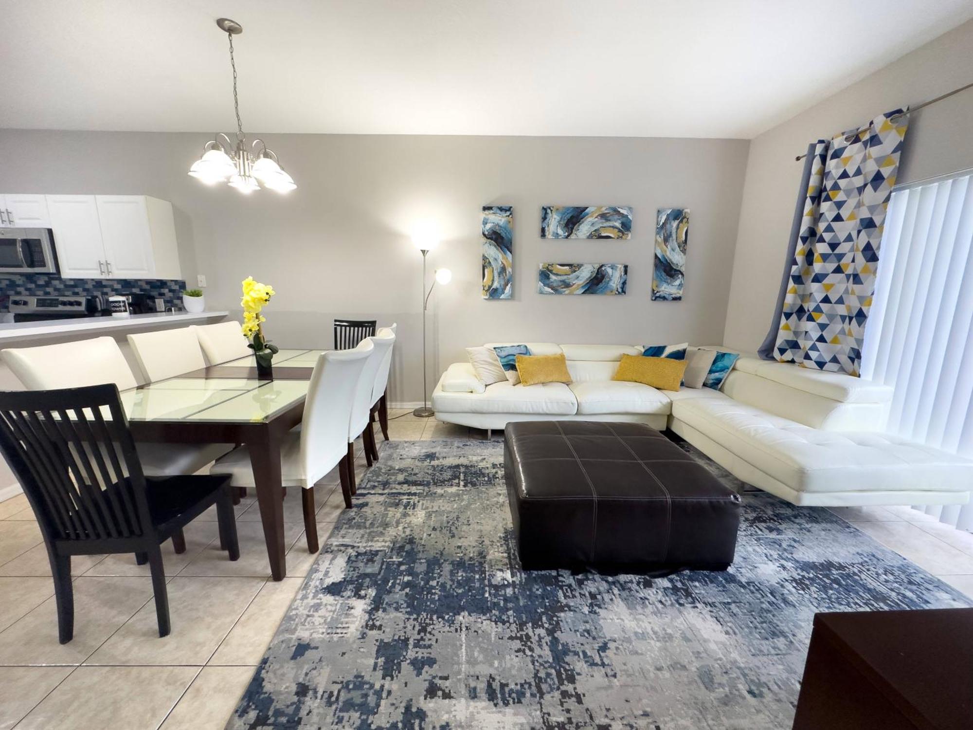Amazing 4 Bedrooms And 3 Baths 2 Miles From Holiday home Orlando