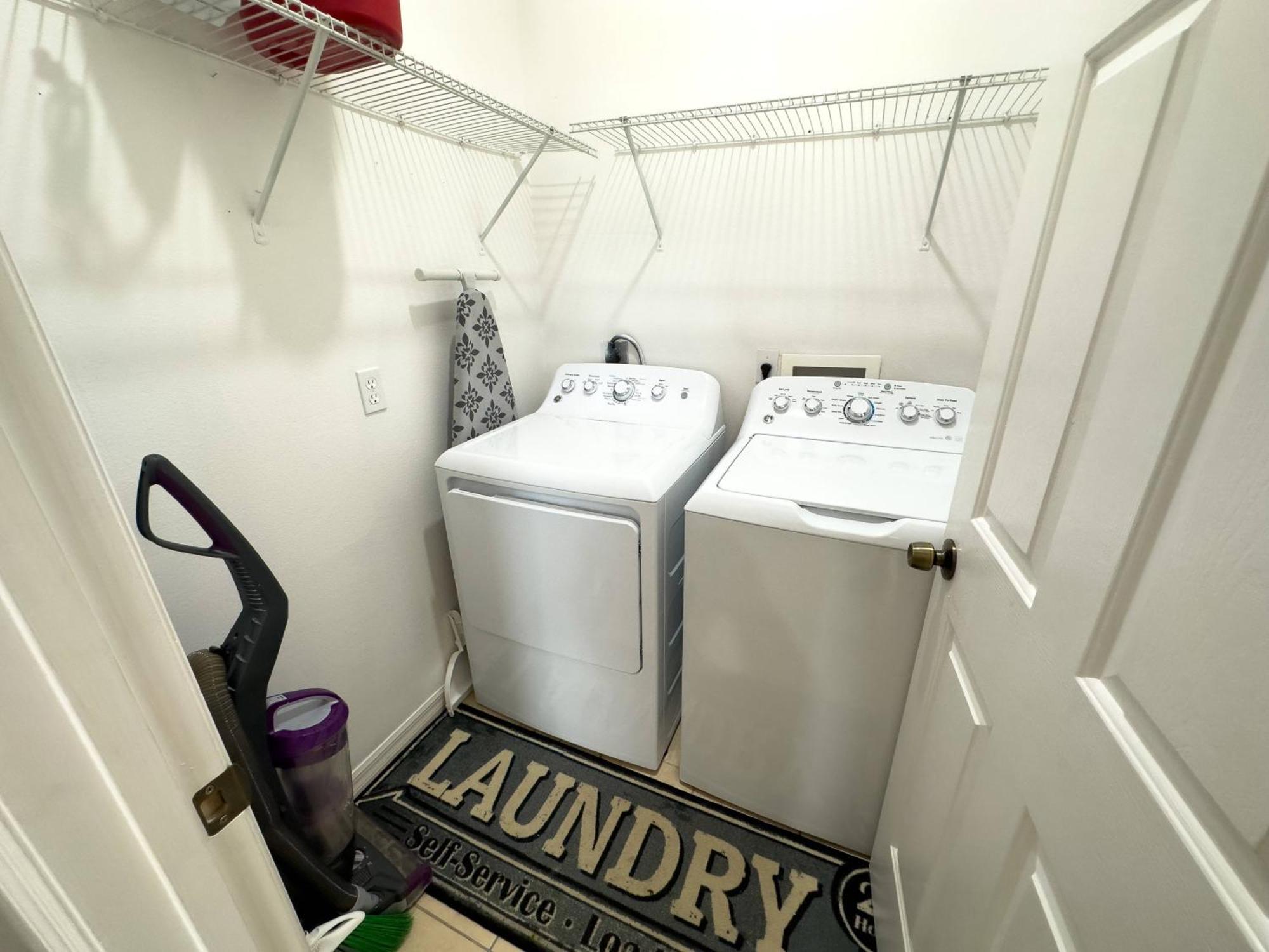Holiday home Amazing 4 Bedrooms And 3 Baths 2 Miles From