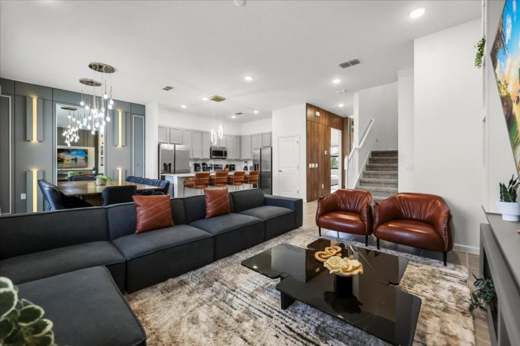 8 Bedrooms- 8 Bathrooms- Paradiso Grande 6265 Ss