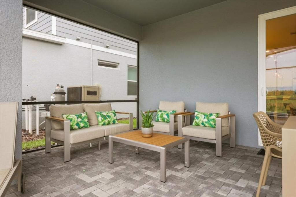 10 Bedrooms - 8 Bathrooms - Windsor Cay 15973cc Holiday home Orlando