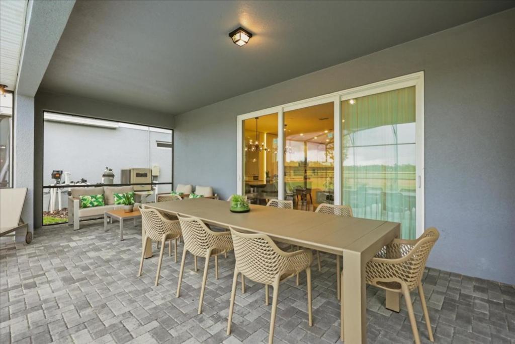 10 Bedrooms - 8 Bathrooms - Windsor Cay 15973cc * Orlando