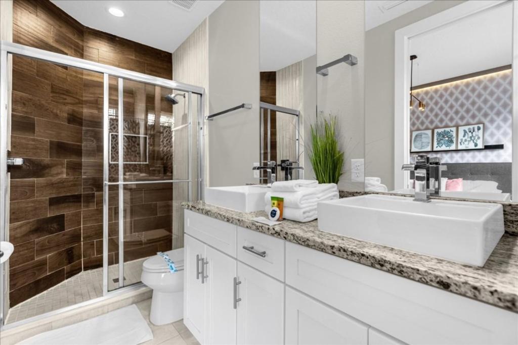 4 Bedrooms-4,5 Bathrooms-summerville 2652ss