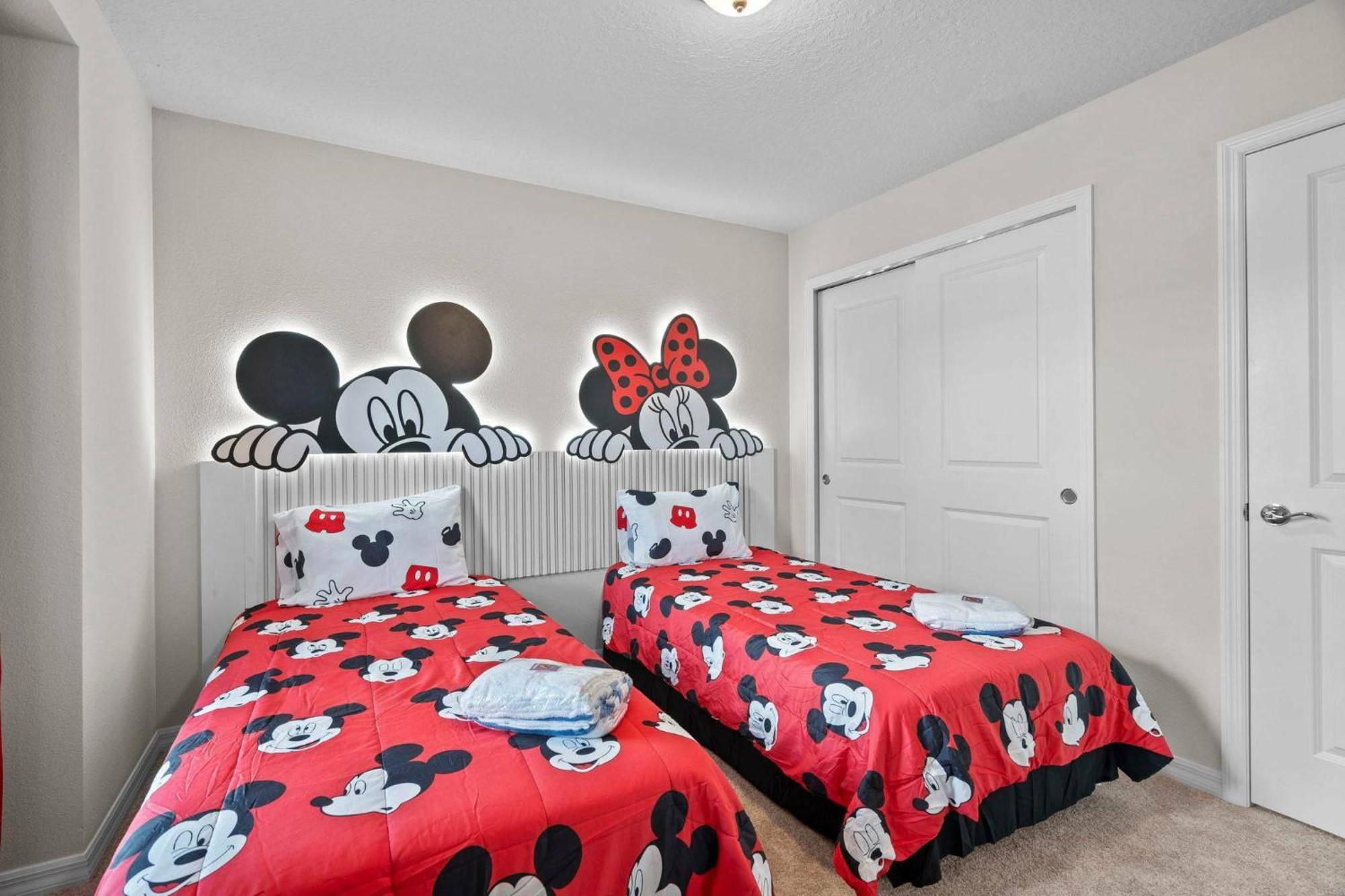 1283 Magical Retreat Themed 5b Near Holiday home