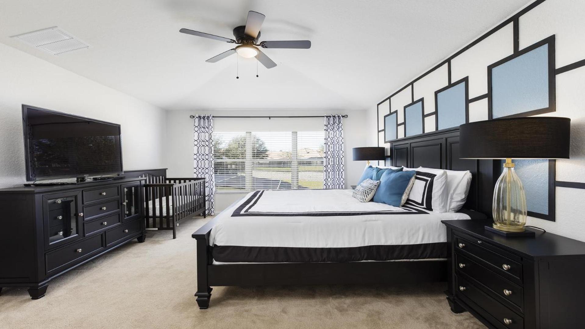 - Windsor Hills 993 *