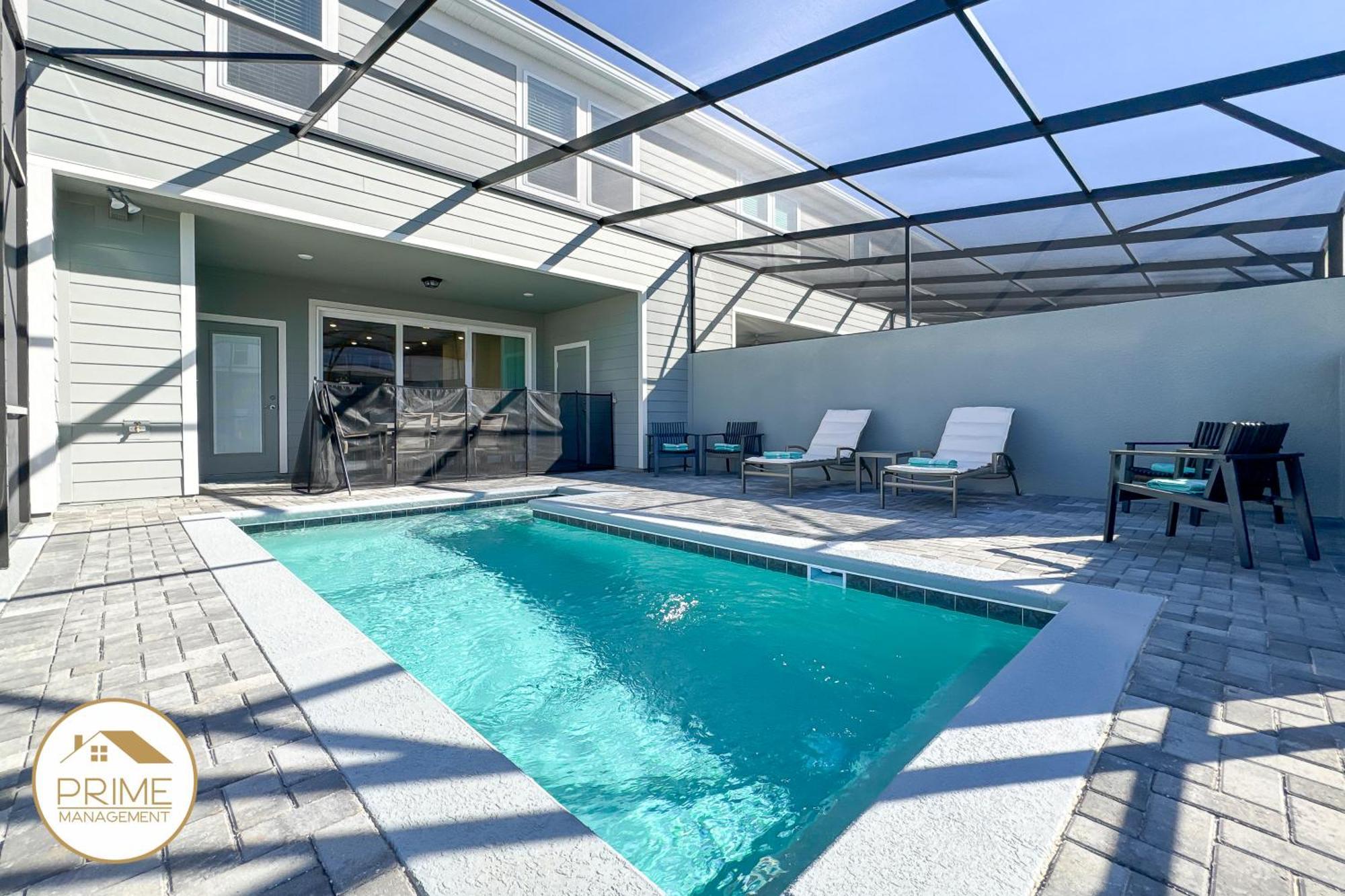 Super New Elegant 5-bd Private Pool *