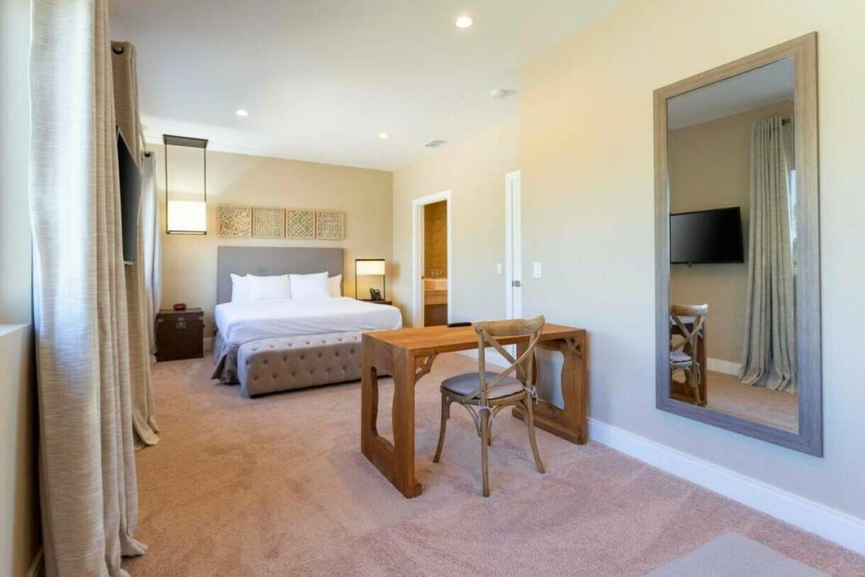 Modern 4bed Townhome In The Heart Of Kissimmee Holiday home