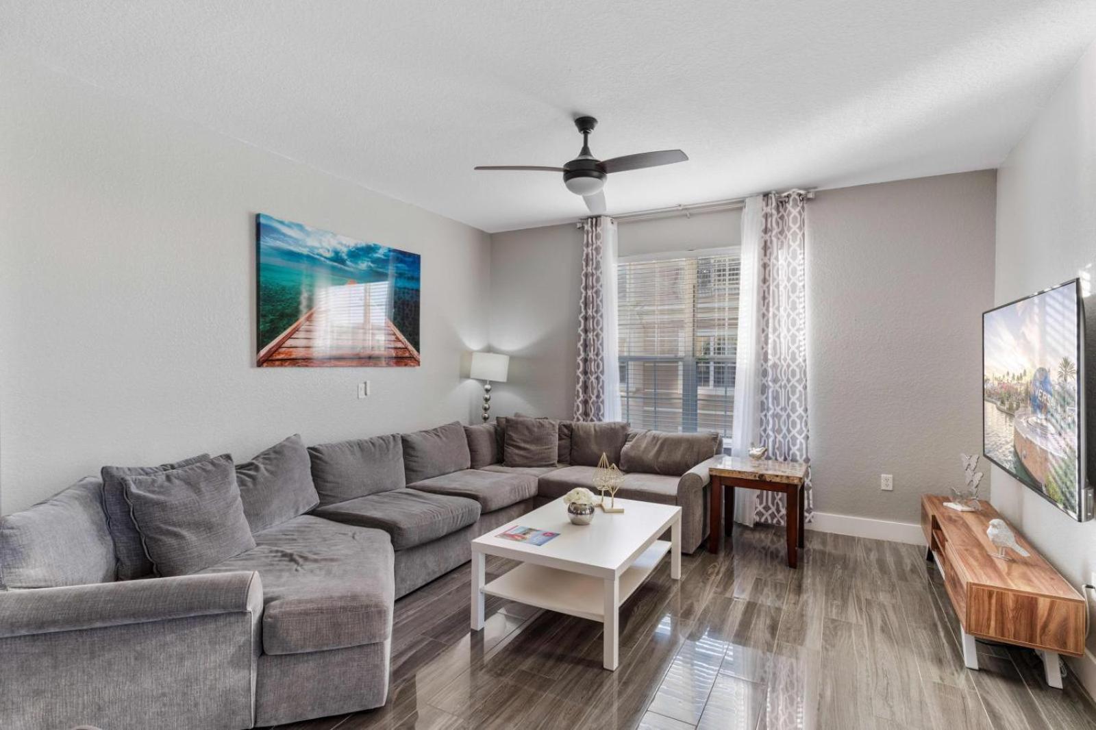 4804 Stylish 4br Townhouse At Vista Cay 307