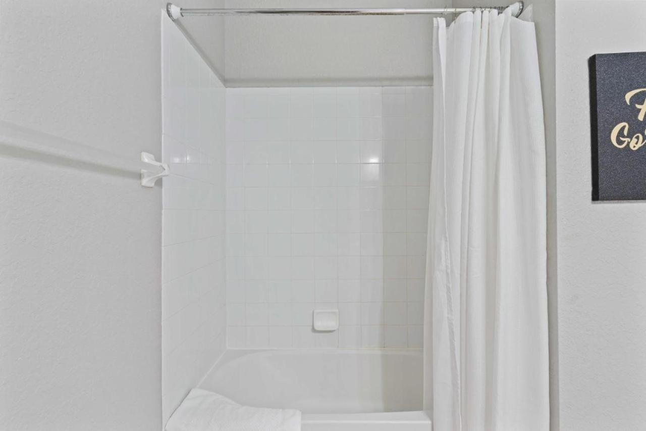 5048 Light And Airy 4bd 407 Apartment