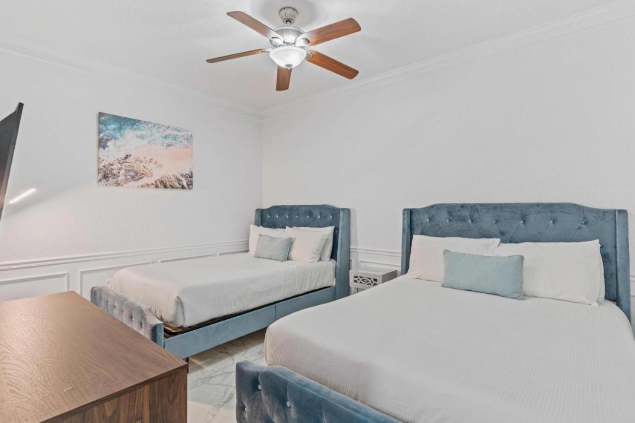 Apartment 4840 One-of-a-kind Luxury 4 Bd At Vista Cay 107 *