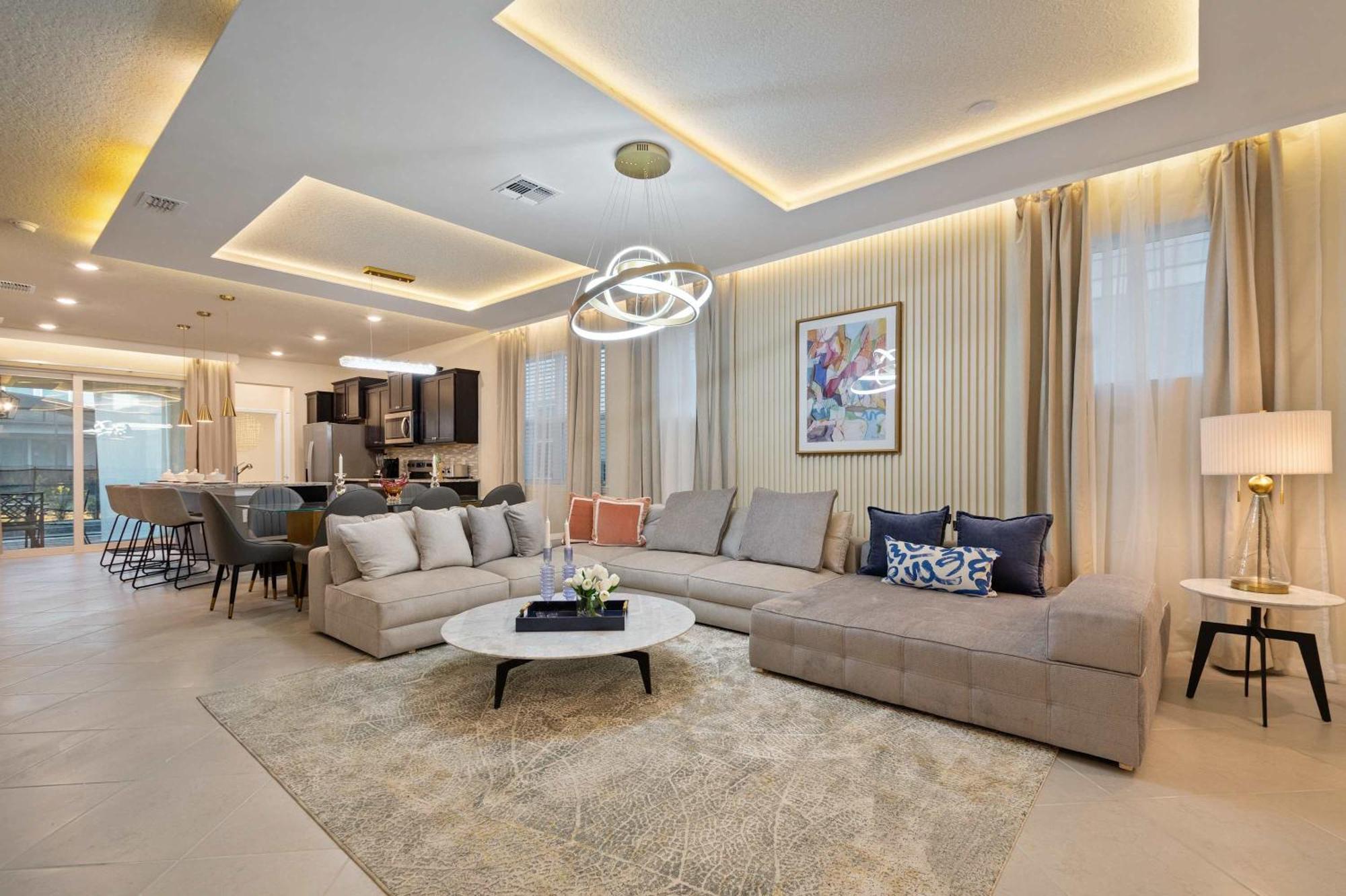 Luxurious Windsor Cay | Private Pool, Epic Game & Minutes To Disney!
