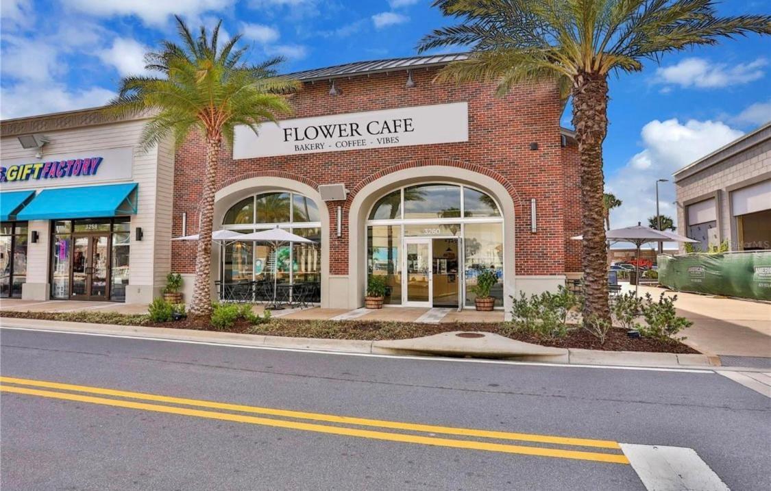 Pistachio Palace - Sleeps 10