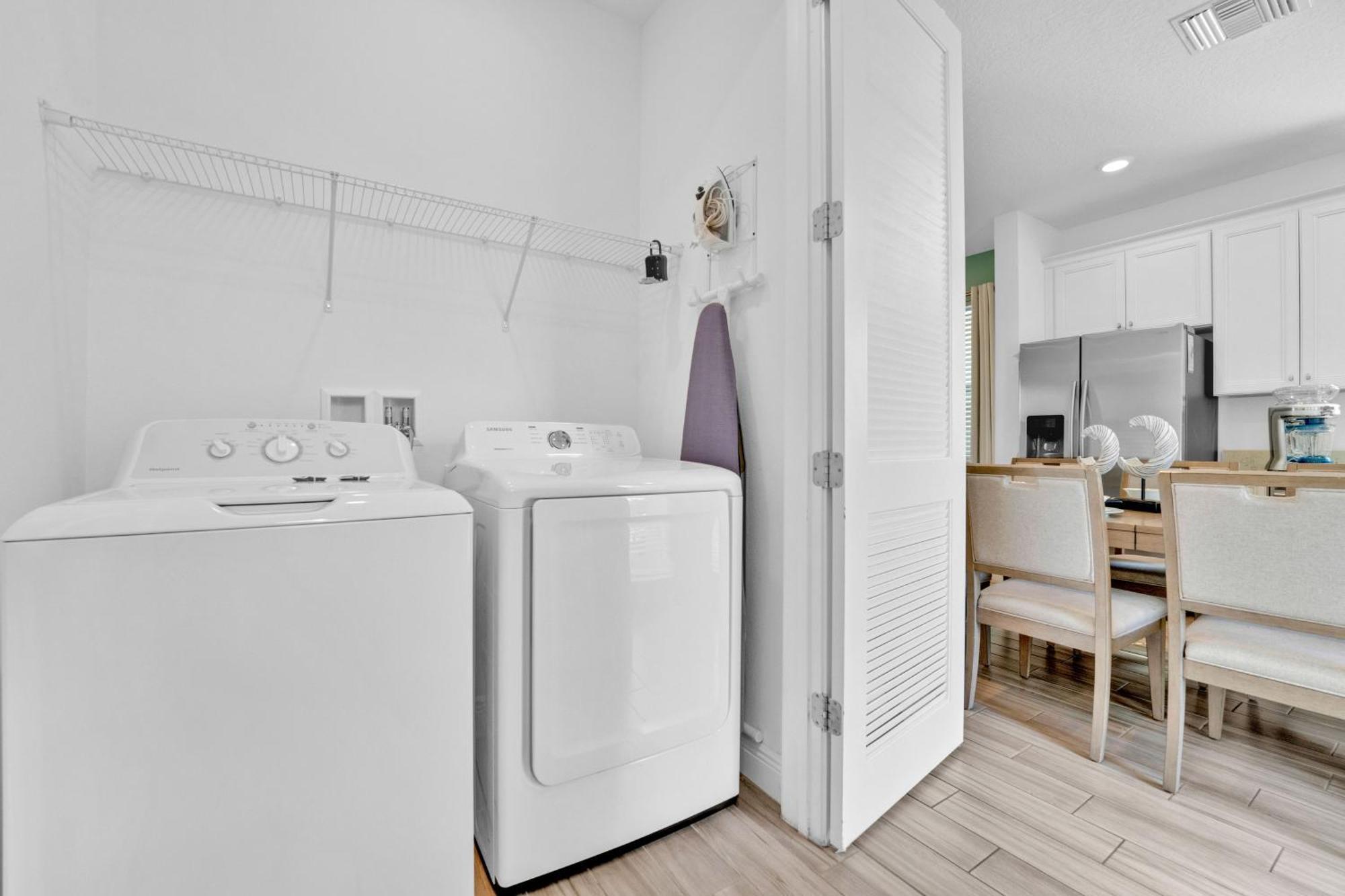 Holiday home 4br Sleeps 10 Within 10 Min To *