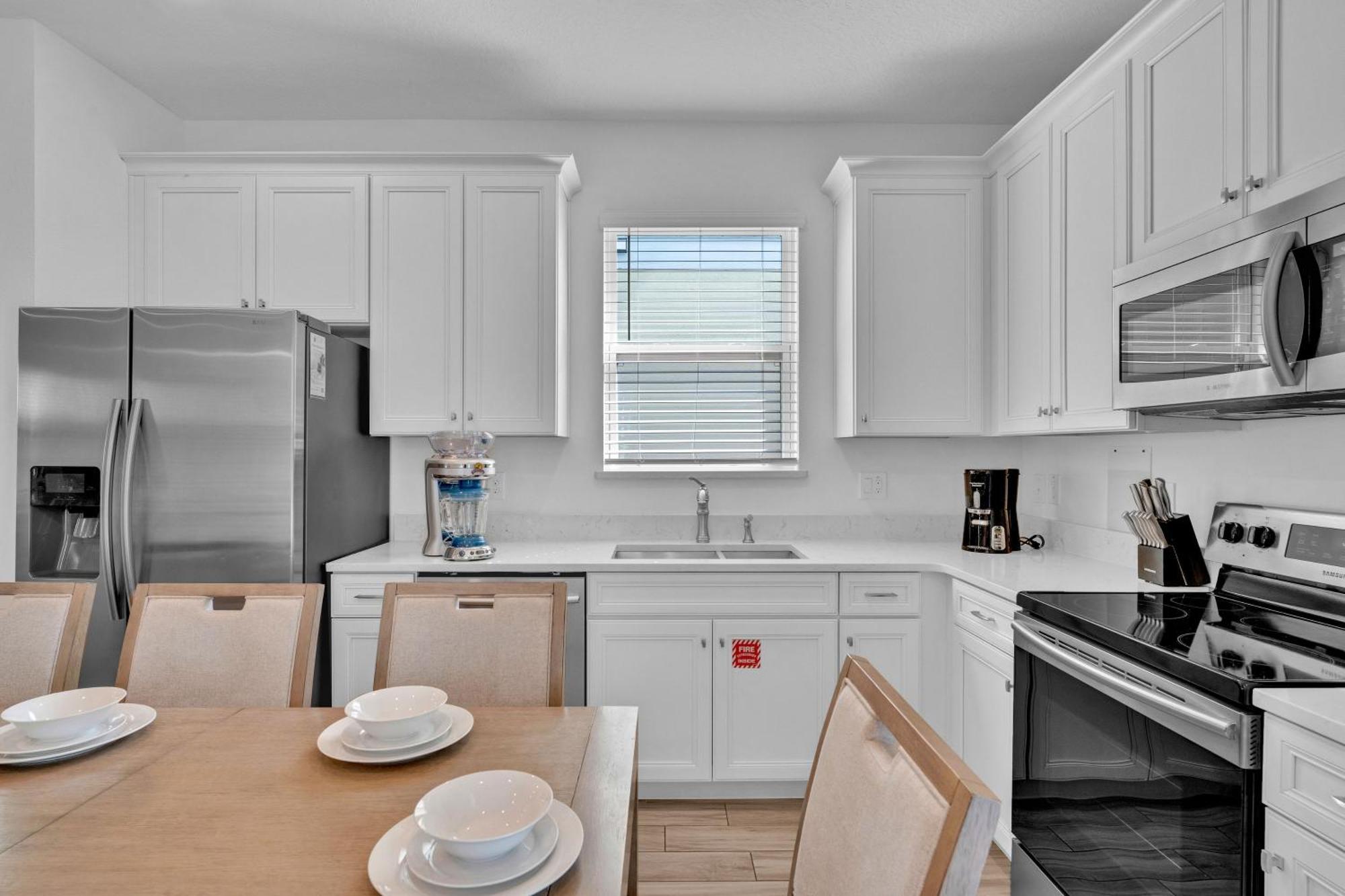 4br Sleeps 10 Within 10 Min To *