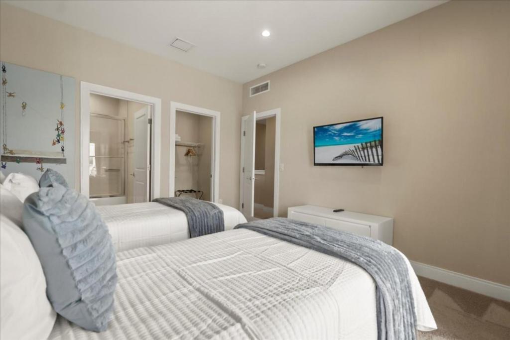 4 Bedrooms- 4,5 Bathrooms- Magic Village 3235 Ba * Orlando