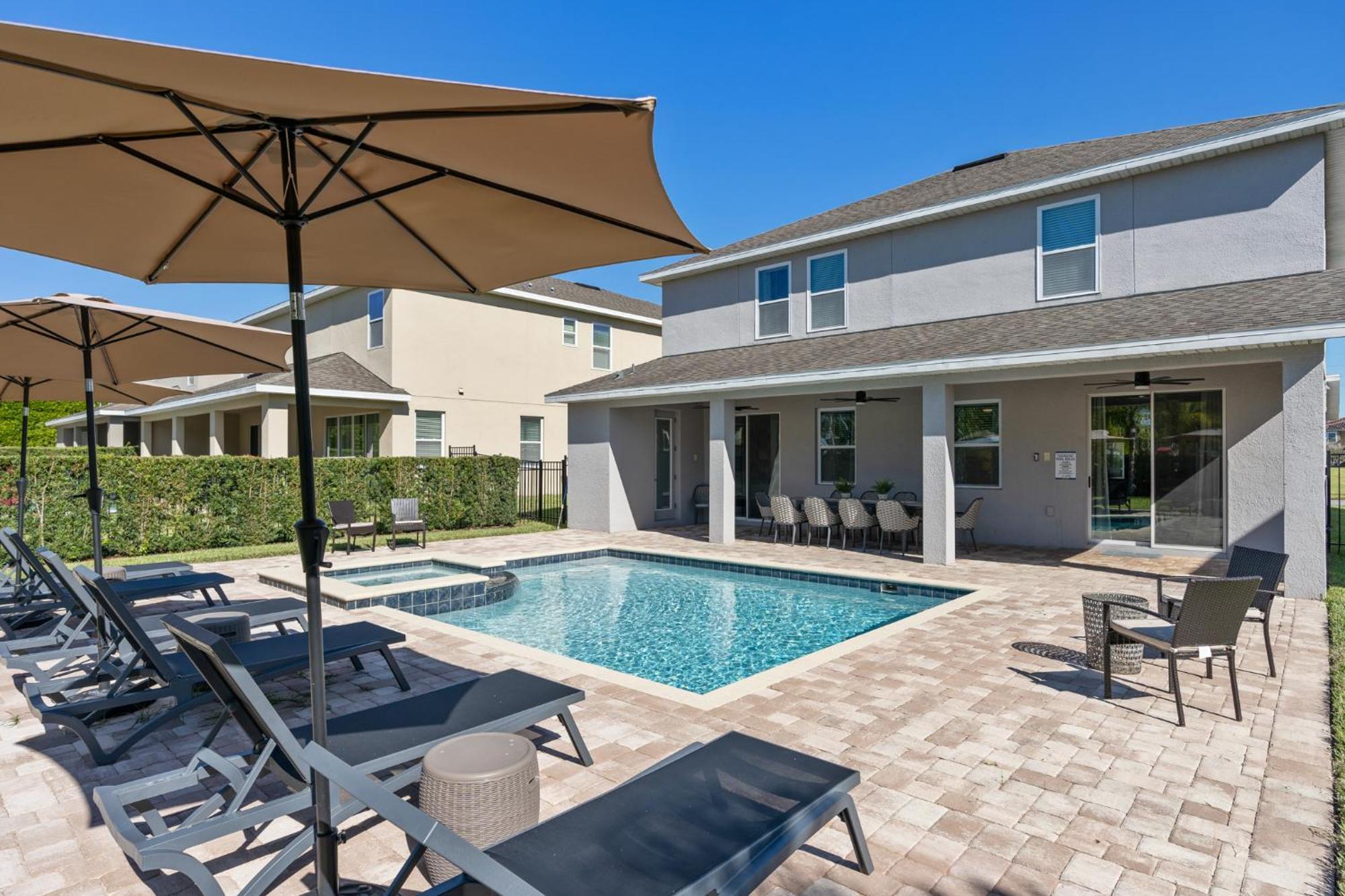 Dream Villa: Private Pool & Entertainment Haven *