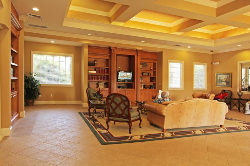 Legacy 8910 Apartment