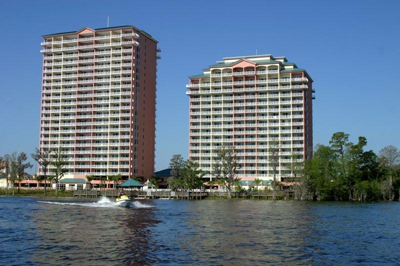 Penthouse Blue Heron Apartment *