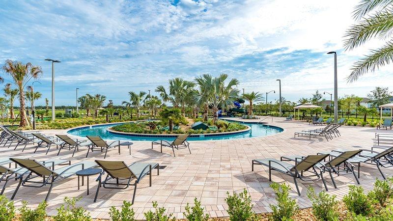 Stunning Storey 4 Bed 3 Bath Townhome With Splash Pool Holiday home