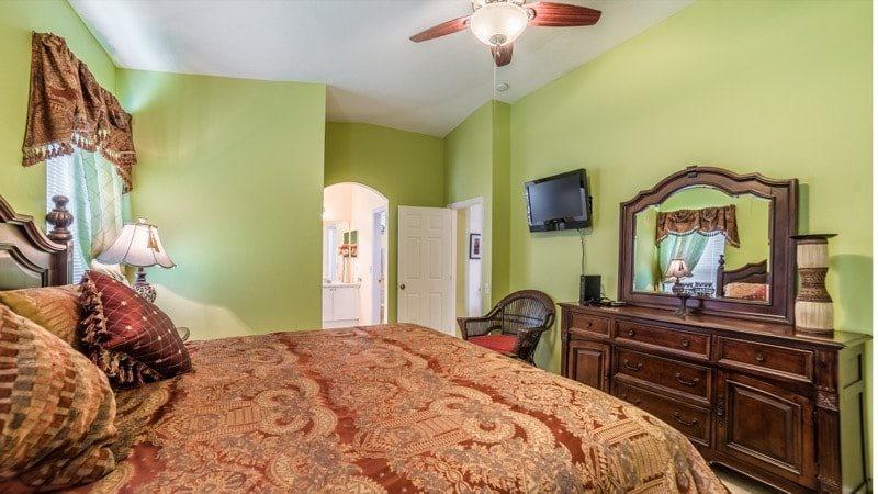 Holiday home Lovely 4 Bedroom 3 Bath Pool In Gated Orlando