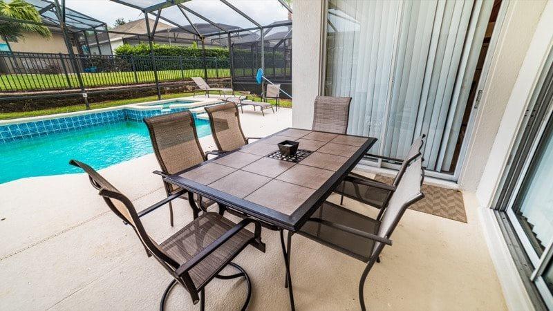 Lovely 4 Bedroom 3 Bath Pool In Gated